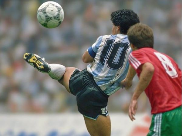 Diego Maradona - TOP 10 cầu thủ xuất sắc nhất mọi thời đại