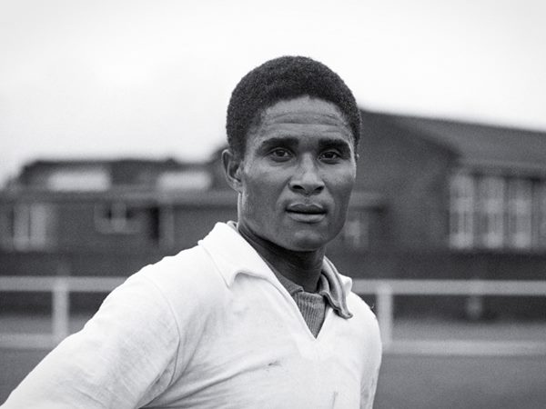 Cầu thủ vĩ đại nhất Bồ Đào Nha là ai 2