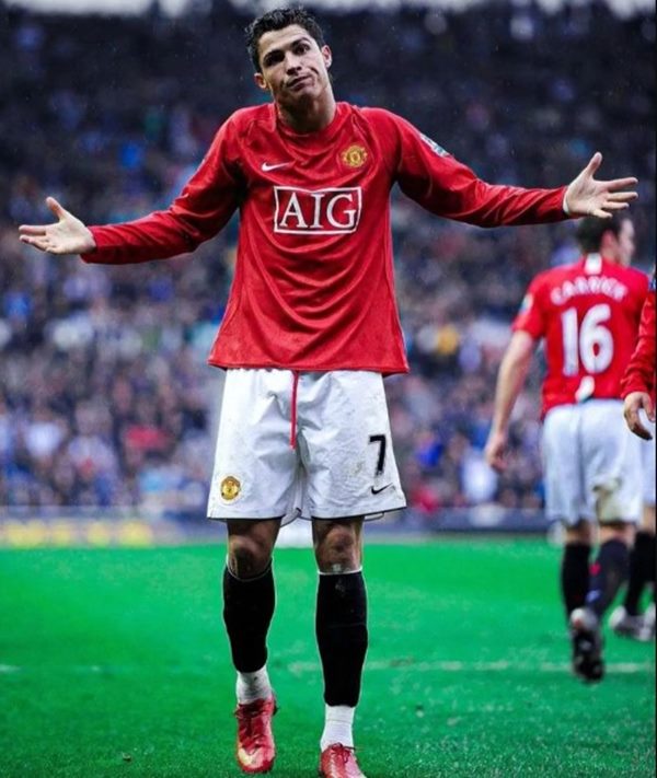 Các huyền thoại: Tiền đạo cánh trái xuất sắc nhất mọi thời đại