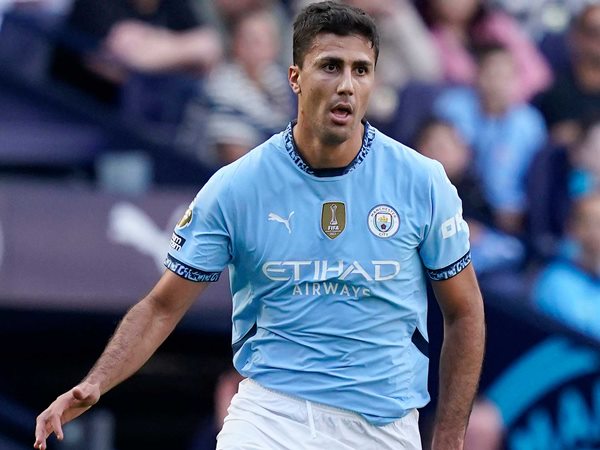 Tiền vệ trung tâm hay nhất thế giới 1