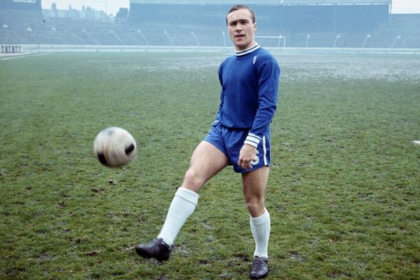 Hậu vệ huyền thoại Chelsea: Những cột trụ thép kiến tạo "Pháo Đài" Stamford Bridge 7 Hậu vệ huyền thoại Chelsea: Những cột trụ thép kiến tạo "Pháo Đài" Stamford Bridge 7